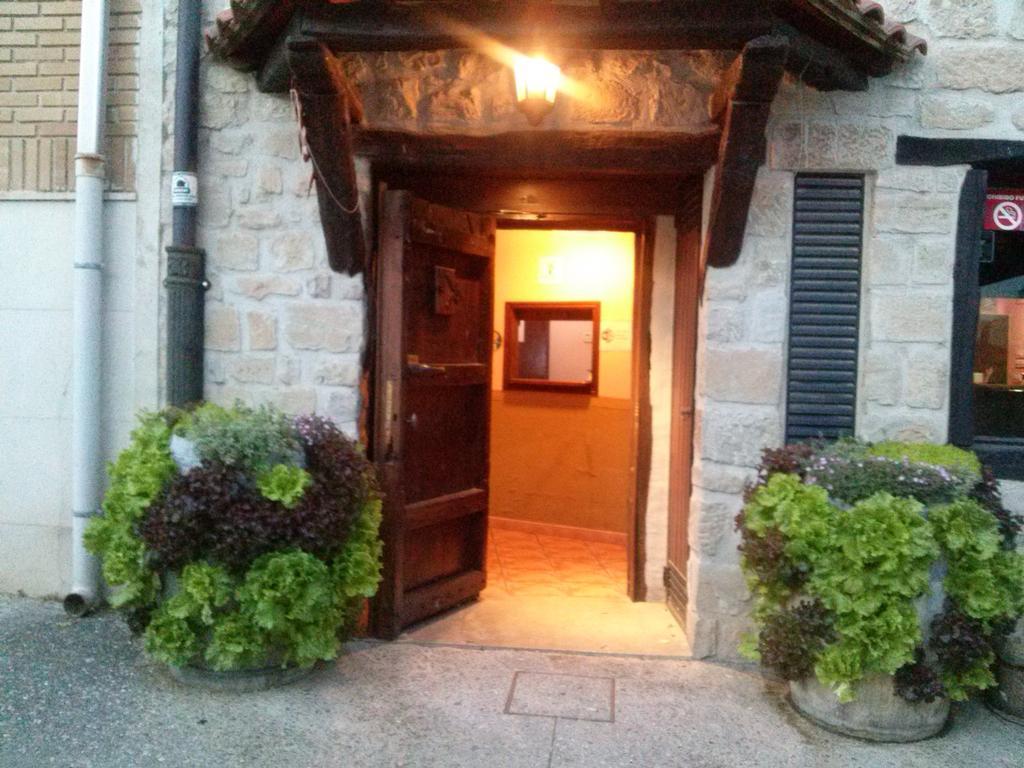 Hostal Suetxe Los Arcos Exteriér fotografie