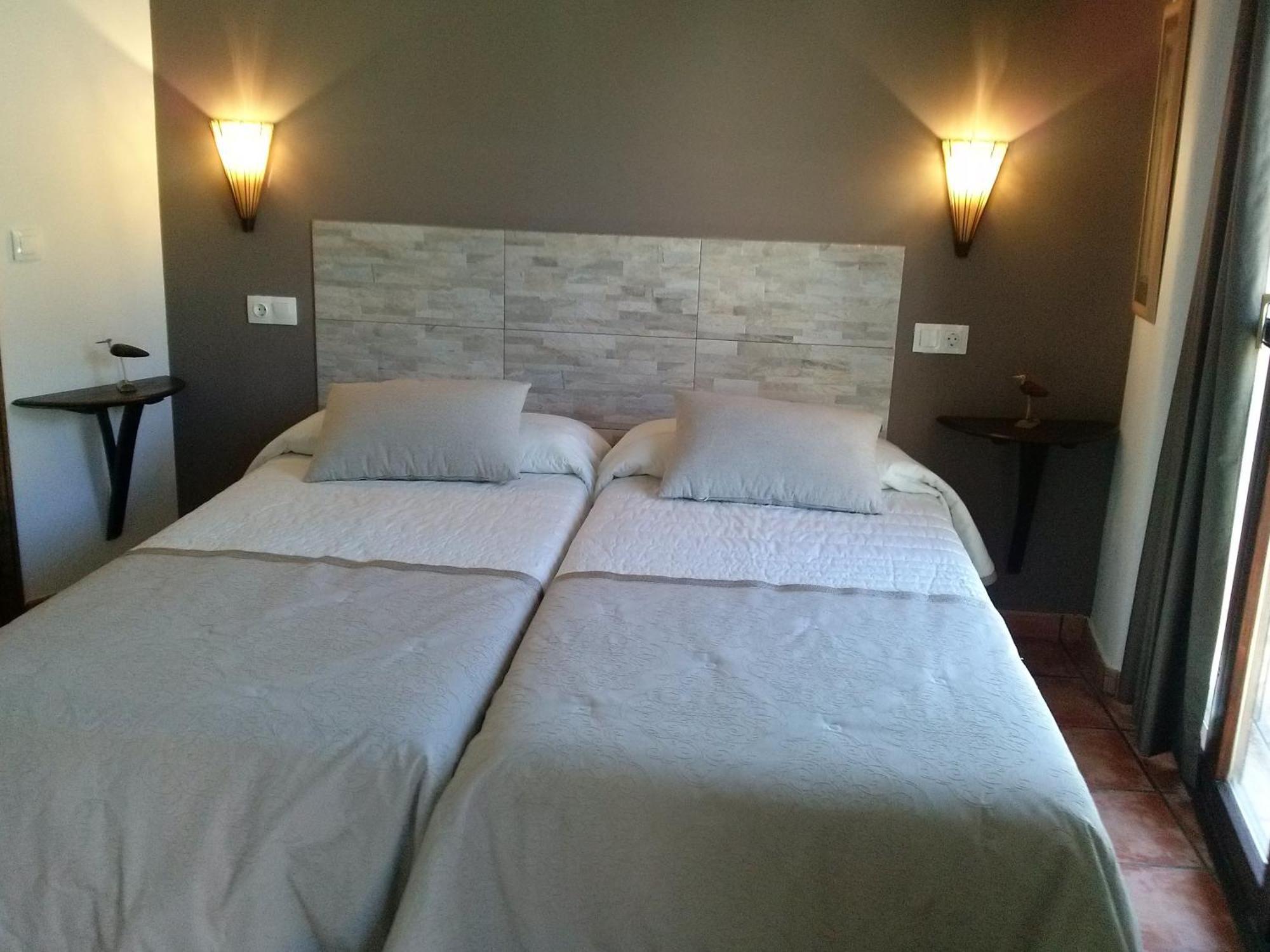 Hostal Suetxe Los Arcos Exteriér fotografie